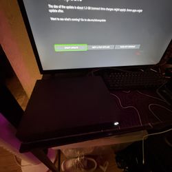 Xbox One X Dose Not Come With Controller 