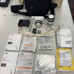 NIKON 1 J1 10.1 MP DIGITAL CAMERA 10-30 & 30-110mm LENS and BAG