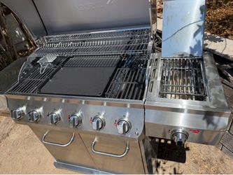 PROPANE GAS BBQ GRILL NEW WITH DAMAGE