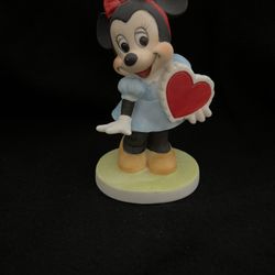 Disney Minnie Mouse Valentine Figuerine