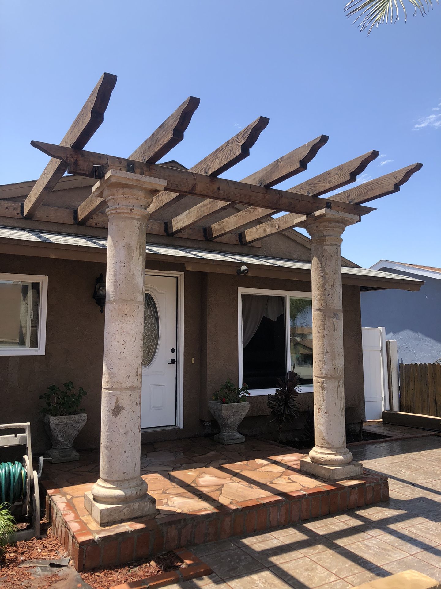 Columna de Cantera ( Natural Stone Column)
