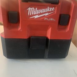 Used Milwaukee M12 FUEL 12-Volt Lithium-Ion Cordless 1.6 Gal. Wet/ Dry Vacuum (Vacuum-Only)