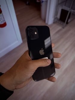iPhone 12 - 128GB - UNLOCKED ✅