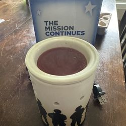 Veterans Scentsy Warmer w/ Extra Scent