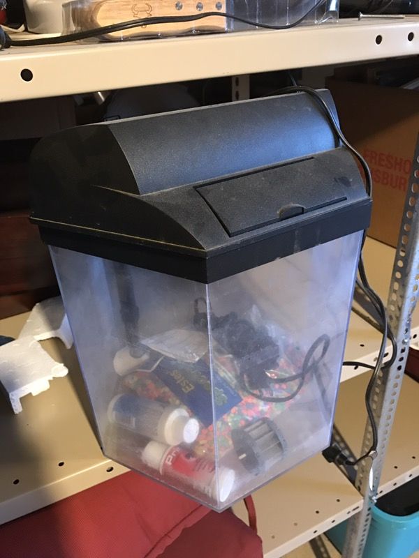 3 gallon fish tank with assessories