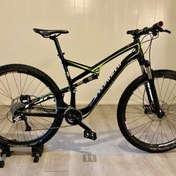  Gorgeous Specialized Full suspension Mountain (29er), Like New, LOADED! (2015)