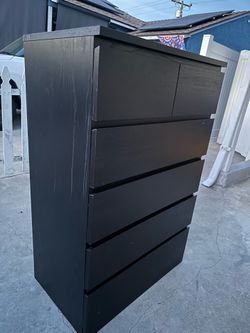 BLACK TALL DRESSER