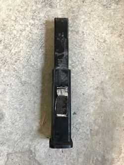 Tow hitch adapter