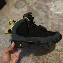 Jordan 9s Size 7y 