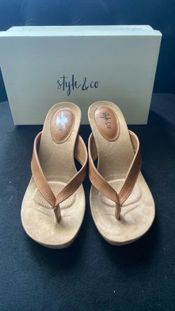Style & Co woman’s chickletp wedge sandals