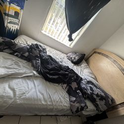 Full Size Bed With Frame And Mattress 