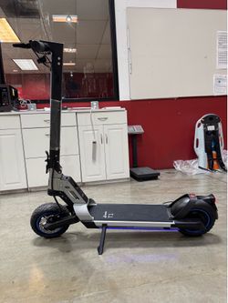 Electric scooter