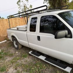 2004 Ford E-250