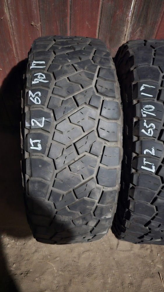 LT 265 70 17 Pair