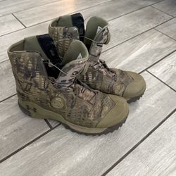 Under Armour CH1 GTX boots - Size 8