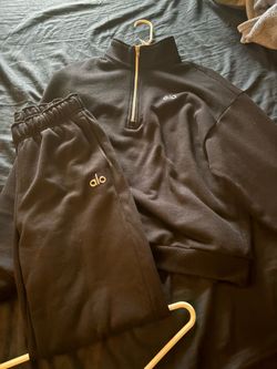 Alo sweatsuit
