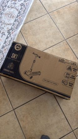 SK1 Kick Scooter for Kids with Luminous Wheels