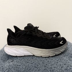 Hoka Arahi  Women’s Size 7B 