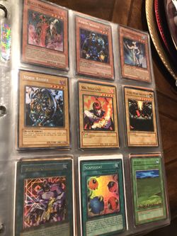 Yugioh Card Collection Holo Rares Etc. 400 Cards.