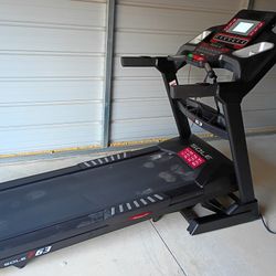 Sole F63 treadmill ( FREE DELIVERY IF NEEDED)