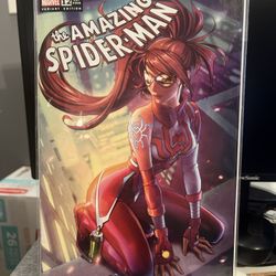 Amazing Spider-Man #12 - Exclusive Variant