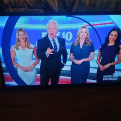 32"  VIZIO TV  