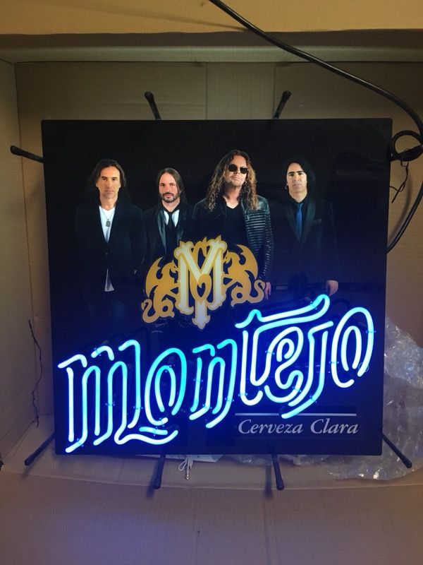Neon light montejo mana