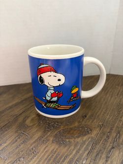 Vintage Peanuts Snoopy Skiing Coffee Mug