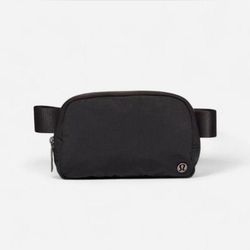 BRAND NEW Lululemon Black Everywhere Belt Bag