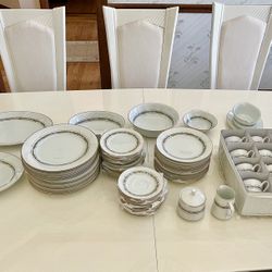 Noritake Macon Pattern China Set 69 Pieces (12 Full Place Settings Plus Additional Pieces)