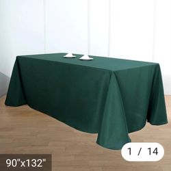 Hunter Green Rectangular And Round Tablecloths 