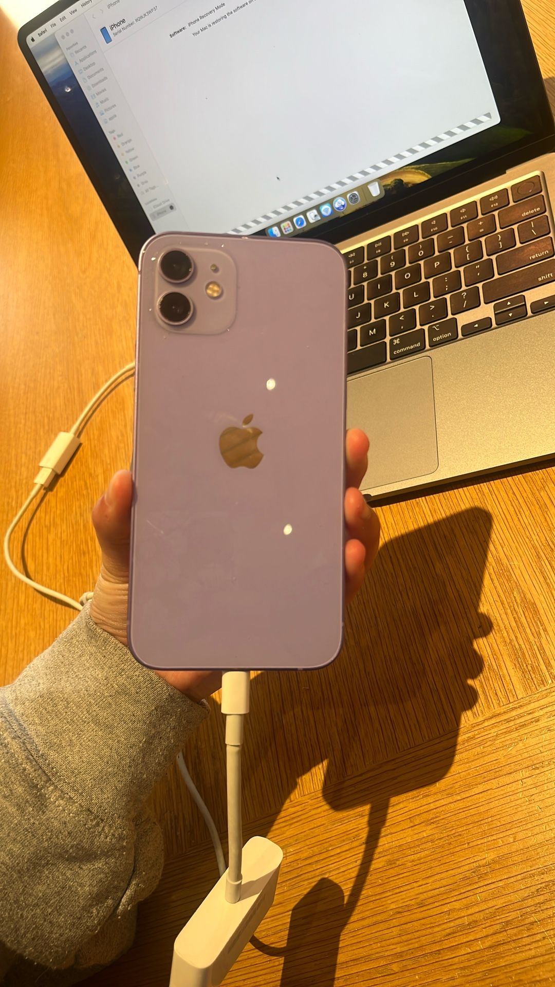 Apple iPhone 12