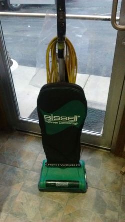 Bissell upright vacuum bagged new