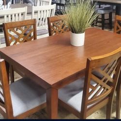 Beautiful Brown 7 Pc Dining Set With 6 Chairs 