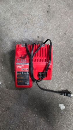 Milwaukee battery charger