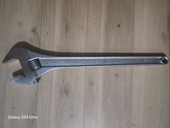 Wright Adjustable Wrench 9AC24 Chrome