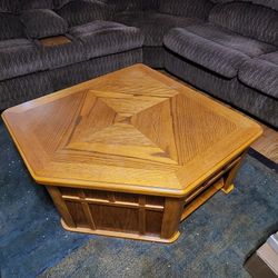 Lift-top Coffee Table And 2 Matching End Tables