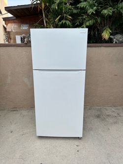 Insignia Fridge White 14cu ft 28x28x60🛑👍3 MONTHS WARRANTY