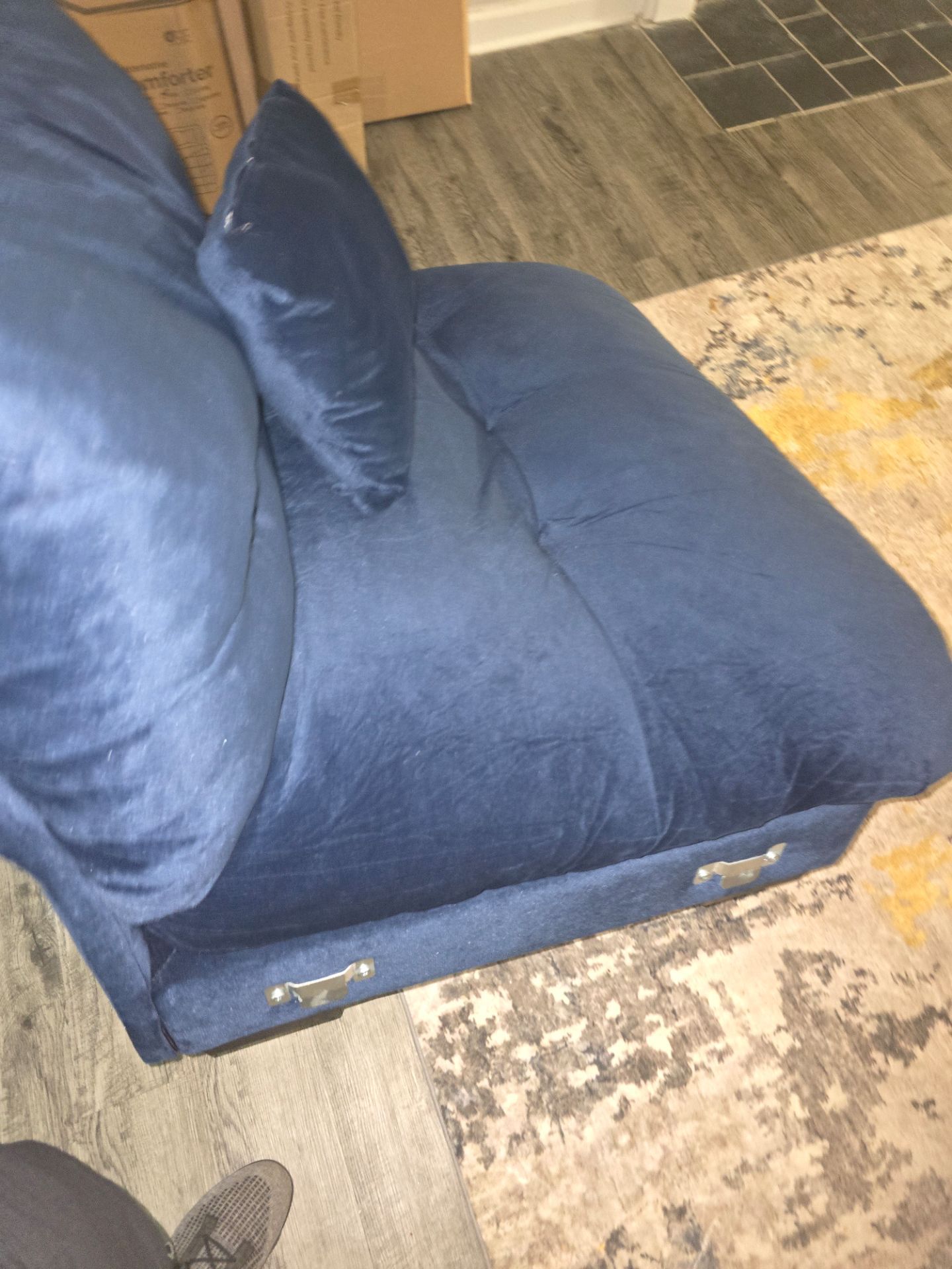 3 piece couch ๐