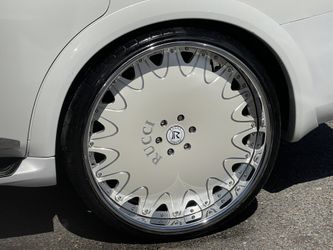 28in Rucci Rims 6lug