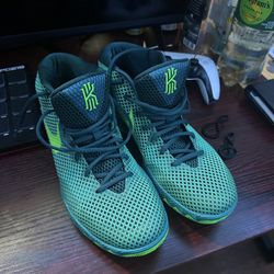 Kyrie 1 