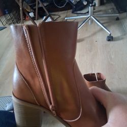 Female Cowgirl Boots Size 9 1/2