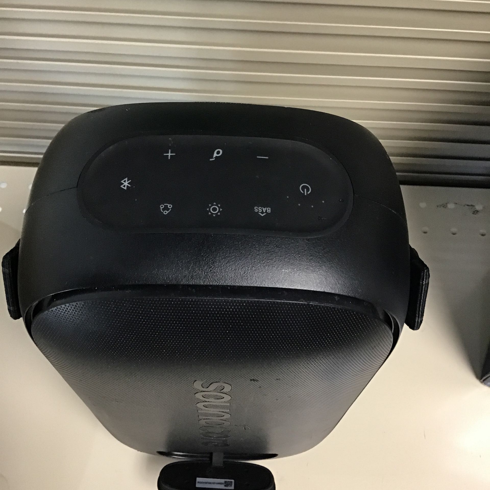 Sound core rave Neil portable Bluetooth speaker