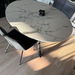 53x53 Marble Dining Table