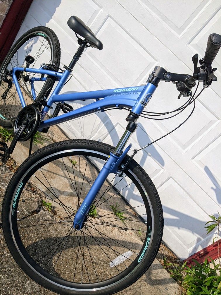 Schwinn
Women's Trailway 700c/28" Hybrid Bike