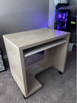 Small desk