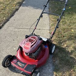 Toro Personal Pace Self Propelled Lawn Mower   