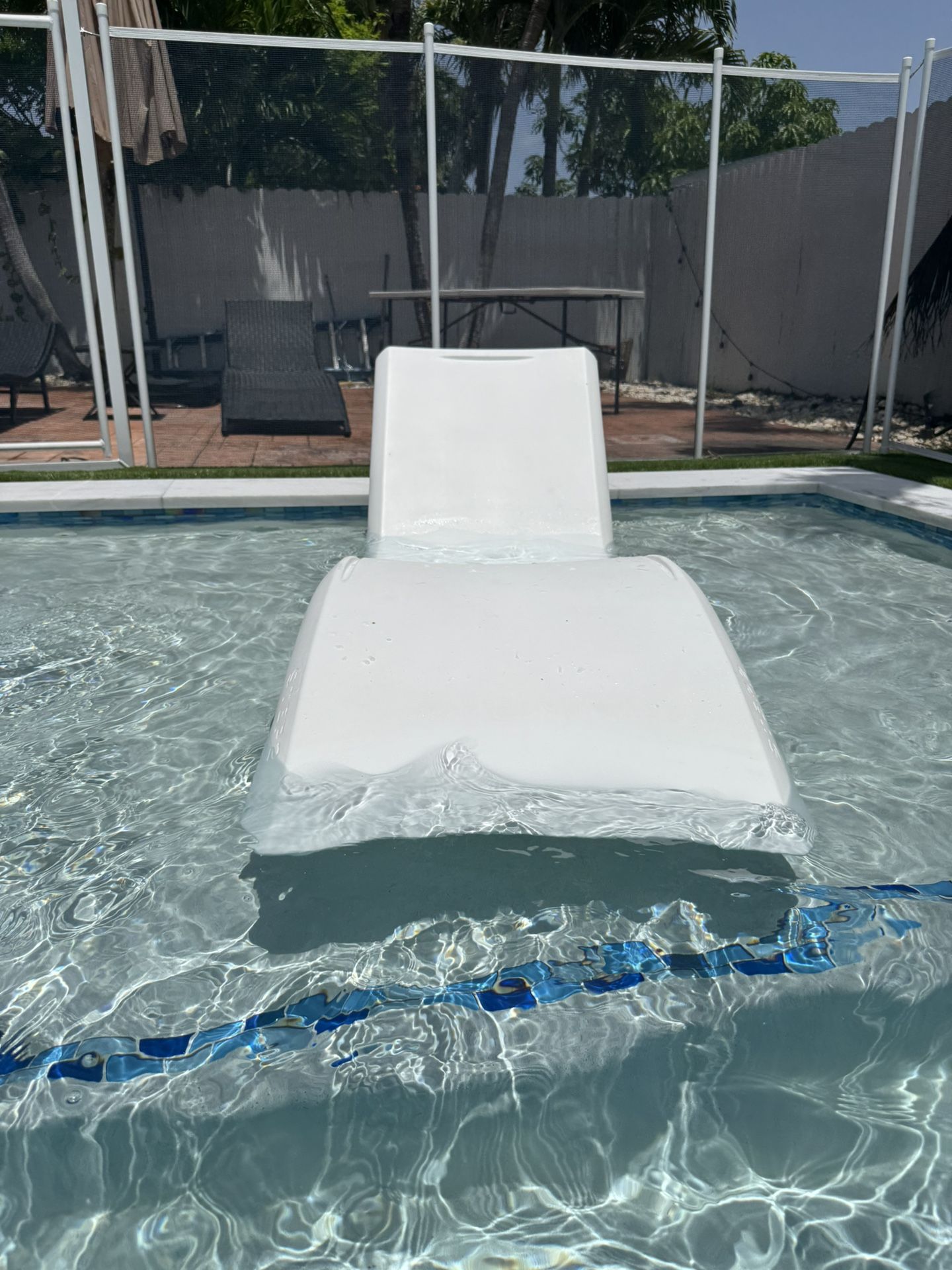 Pool Ledge Lounge