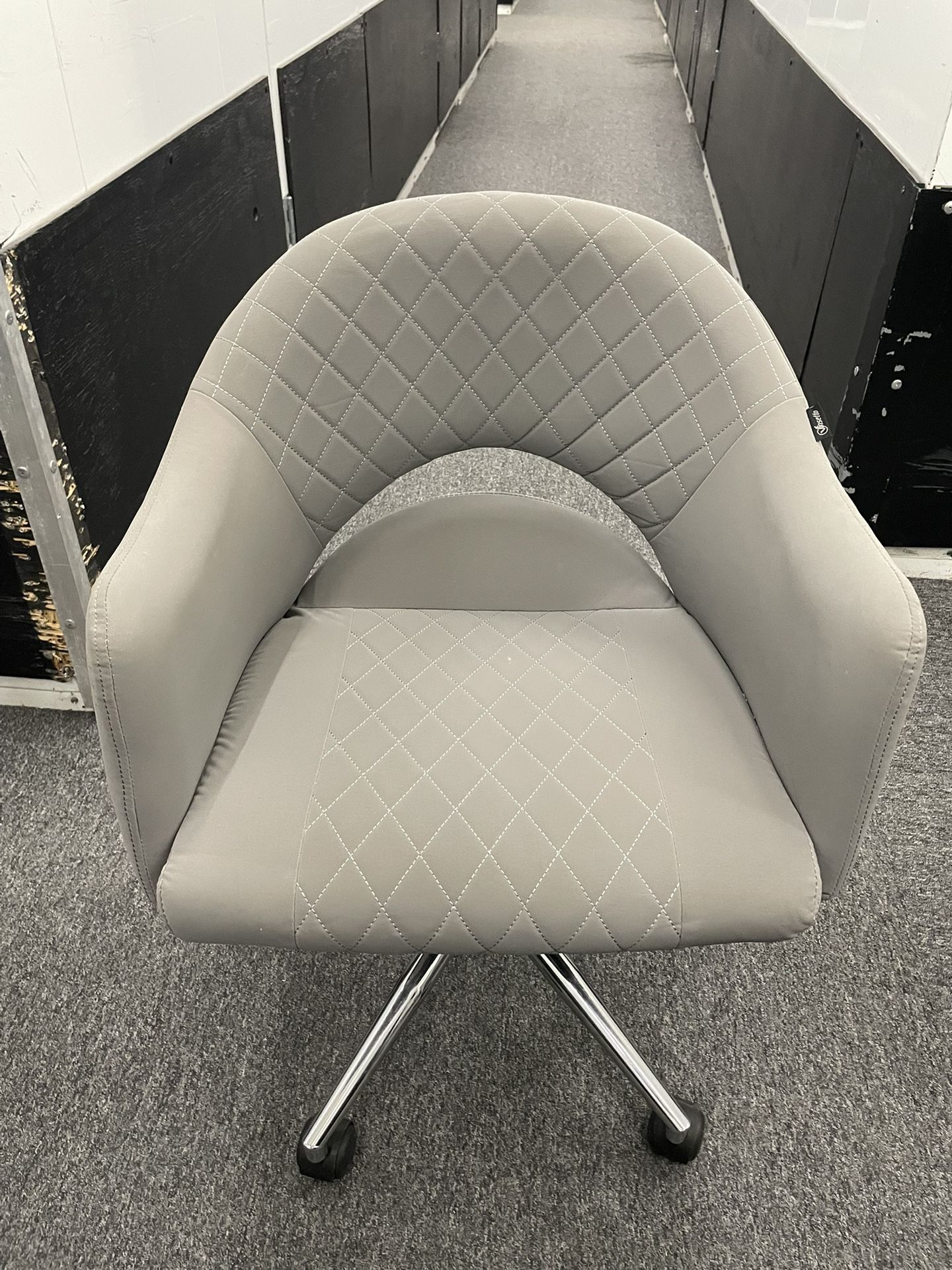 Vinsetto Gray Quilted Office Chair