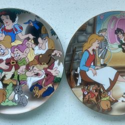 2 Ceramic Disney “Cartoon Classics” Series Plates